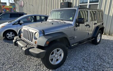 2013 JEEP WRANGLER – 85000 MILES – $17999.00