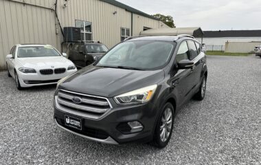 2017 FORD ESCAPE TITANIUM – 66000 Miles $15990.