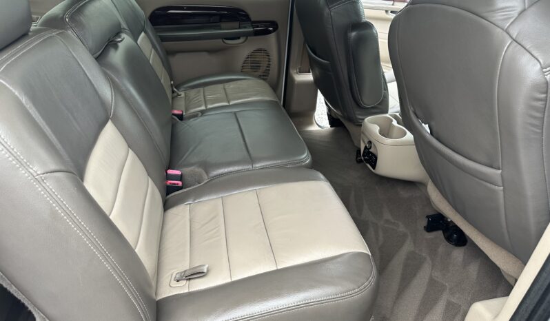 
								2003 Ford Excursion Diesel – Loaded – $17500 full									