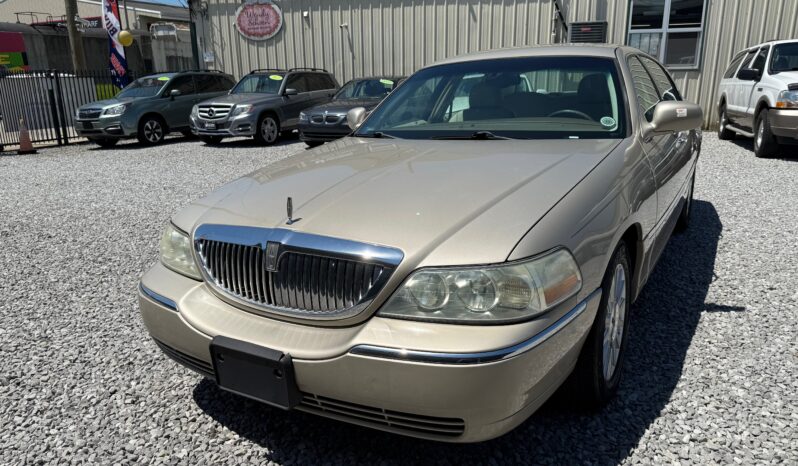 
								2004 Lincoln TownCar $6500.00 full									