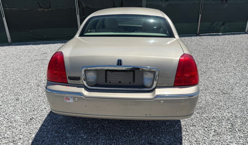 
								2004 Lincoln TownCar $6500.00 full									