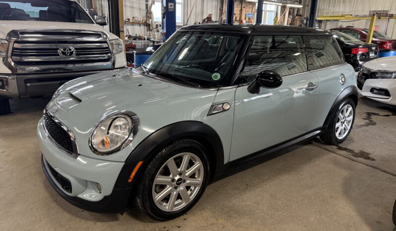 
								2012 Mini Cooper S – 28000 Miles – $13500.00 full									